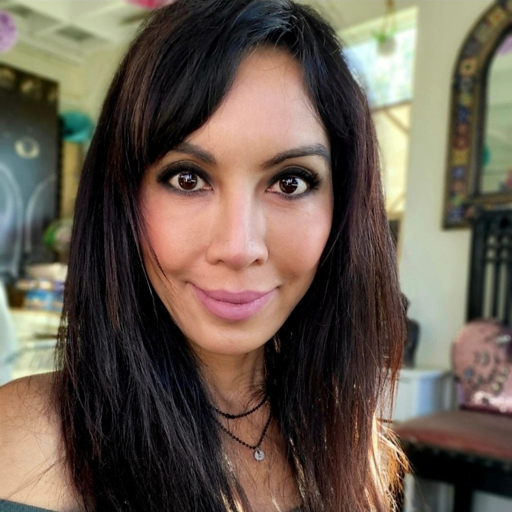 Meet your Posher, Candi